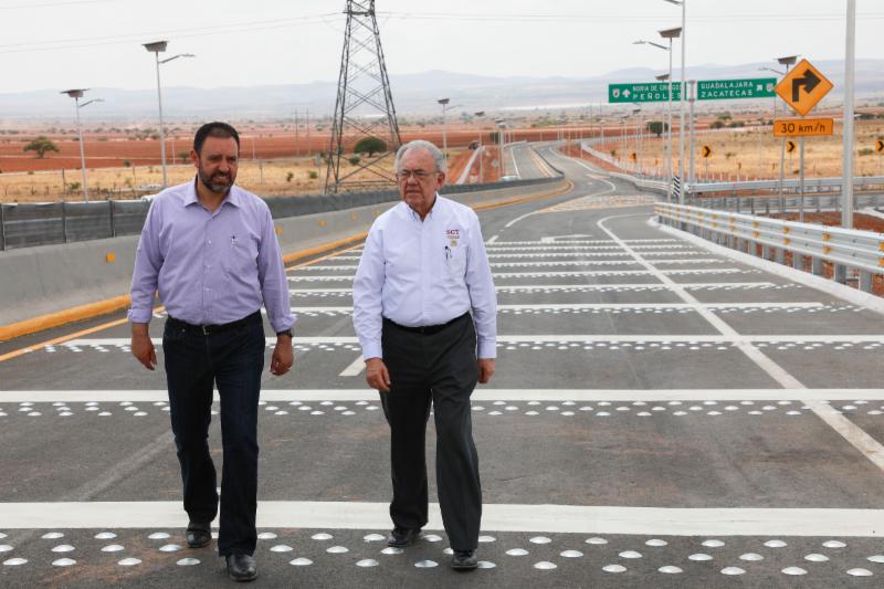 Entregan obras y anuncian proyectos de infraestructura para Zacatecas