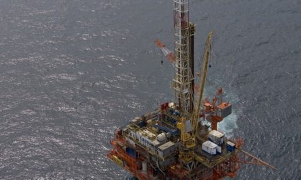 Descubren yacimiento que puede contener entre 200 y 300 millones de barriles de aceite ligero