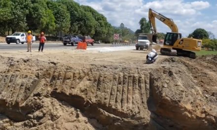 Supervisan la rehabilitación de la carretera Arriaga-Tapachula