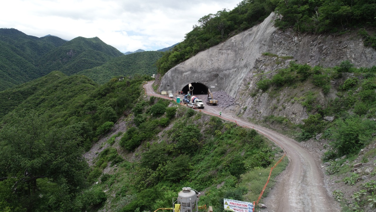 Avances de la carretera Mitla-Tehuantepec II