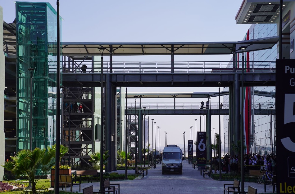 Inicia operaciones el Aeropuerto Internacional "Felipe Ángeles"
