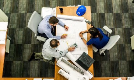 Conversatorio por el Día Internacional de la Mujer en la Ingeniería
