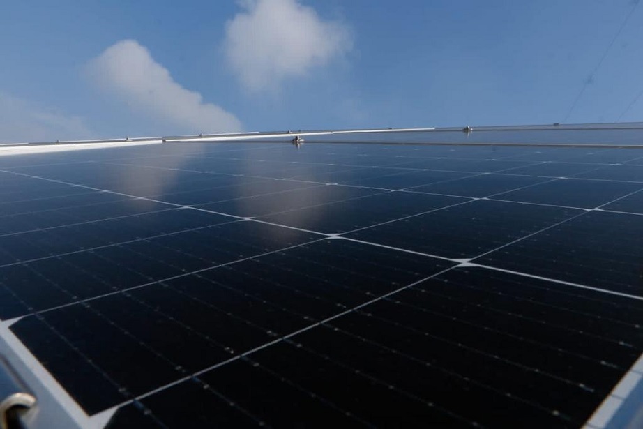 Arranca primera etapa de la central fotovoltaica en la Central de Abasto