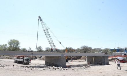 Construcción del puente vehicular en Tepetongo, Zacatecas presenta un avance del 71 por ciento