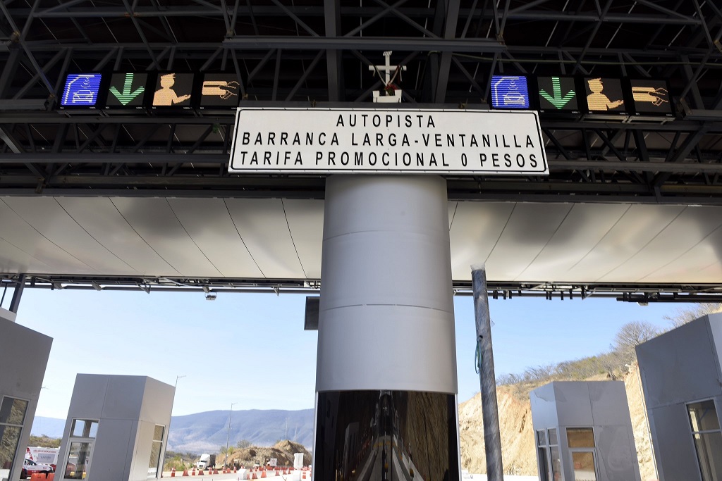Entregan autopista Barranca Larga-Ventanilla