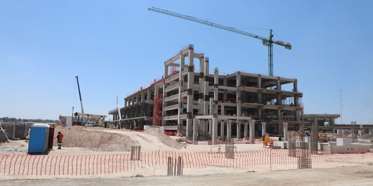 Supervisan construcción del Hospital General de Zona en Tula