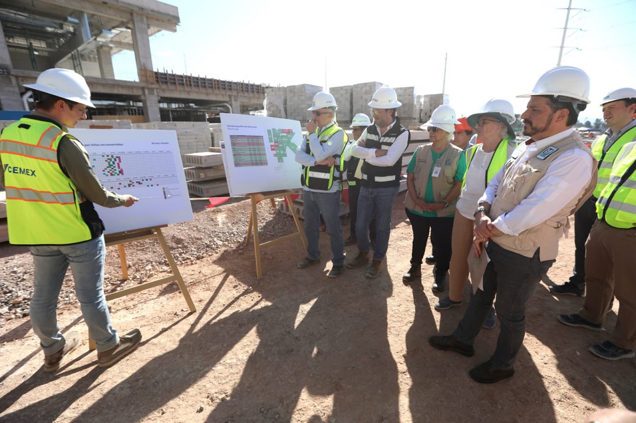 Supervisan construcción del Hospital General de Zona en Tula