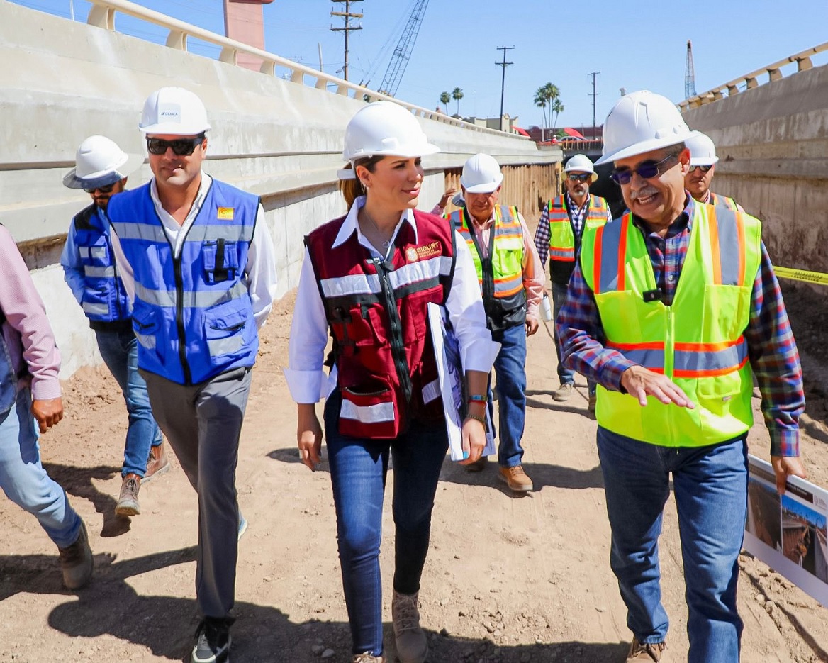 Avances del Distribuidor Vial Lázaro Cárdenas y Venustiano Carranza en Mexicali