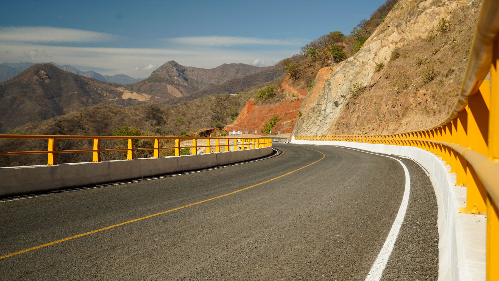 Invertirá SICT 10 mil millones de pesos en Infraestructura Carretera