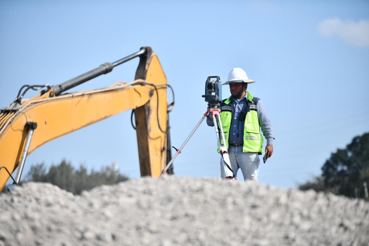 Distribuidor Vial de acceso al Puerto de Veracruz presenta un avance del 50 por ciento